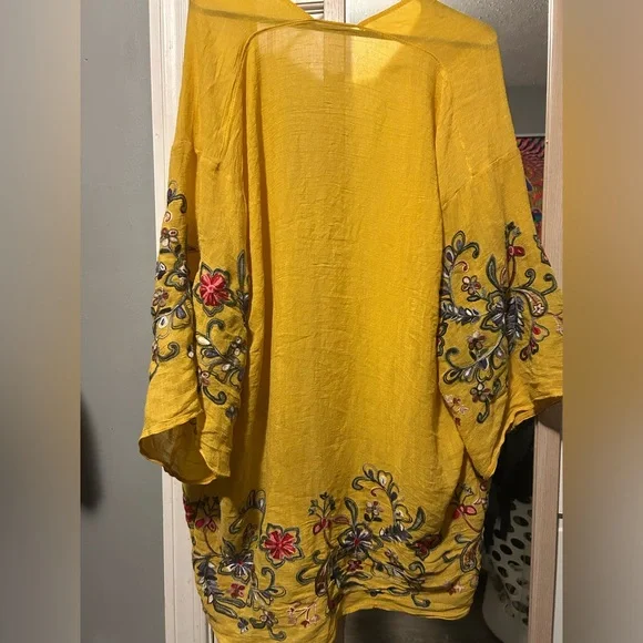 Three Bird Nest Fun in Florals - Picture 4 of 4